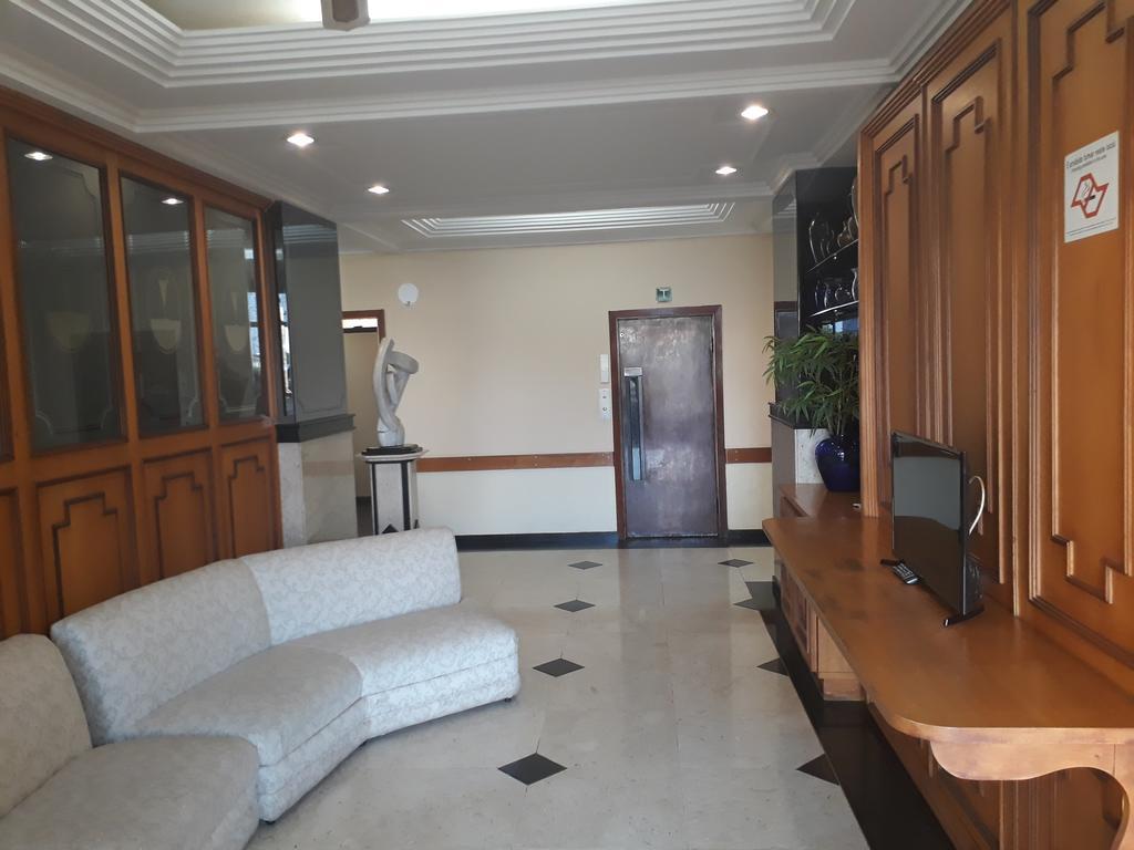 Hotel Cristal Palace Lins